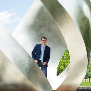 Meet your Posher, Ethan